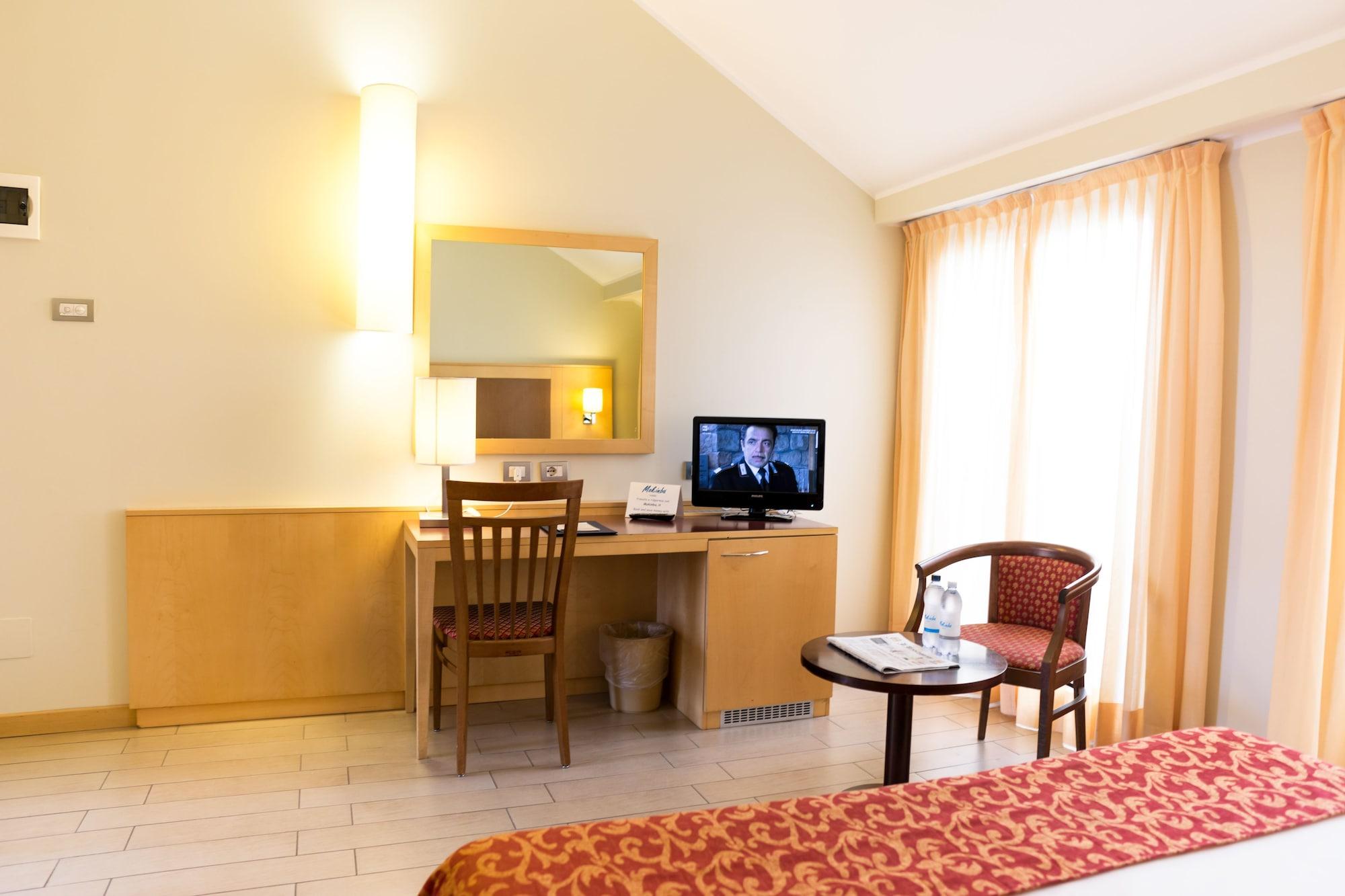 Mokinba Hotels Cristallo Milaan Buitenkant foto