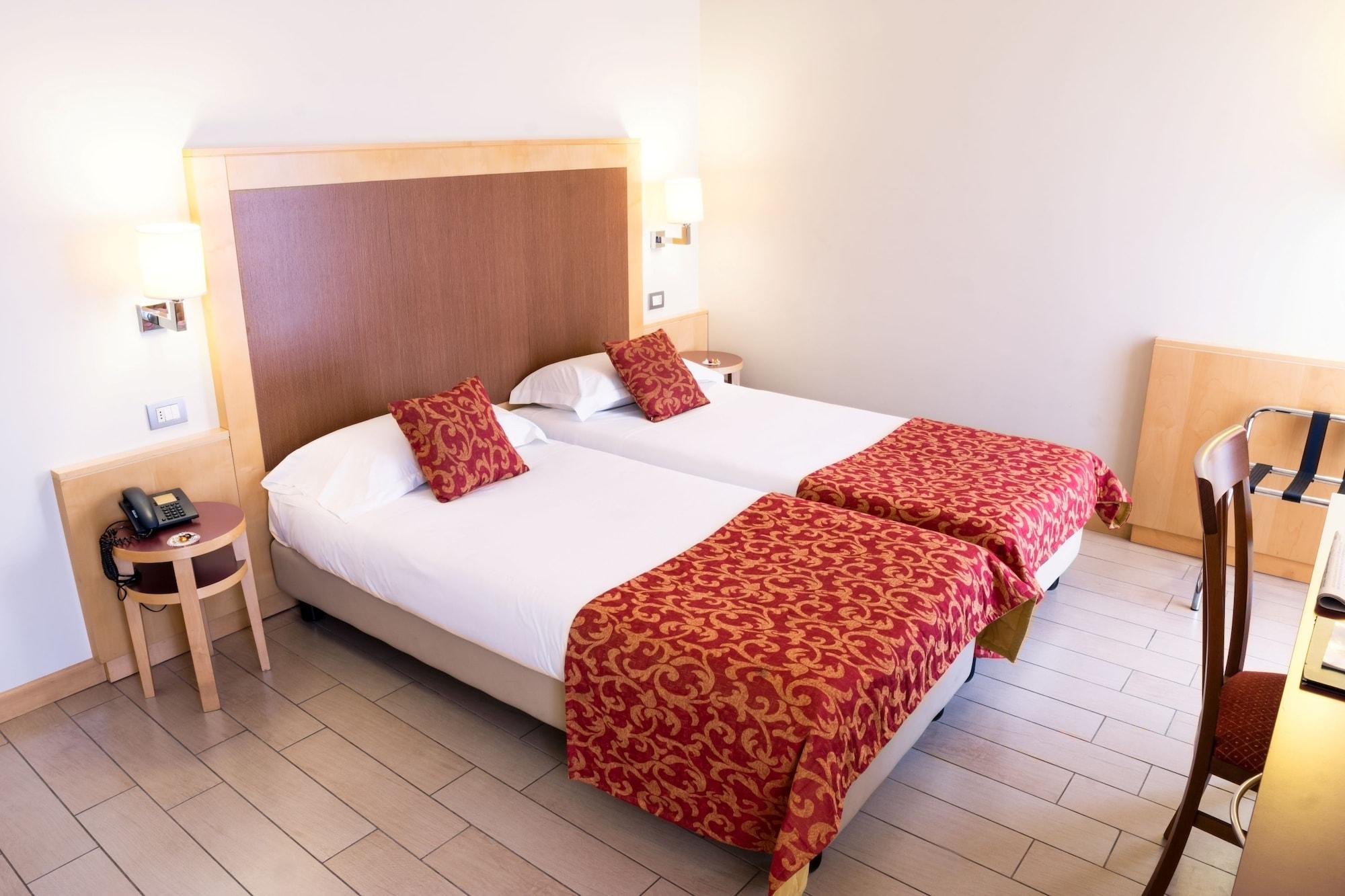 Mokinba Hotels Cristallo Milaan Buitenkant foto